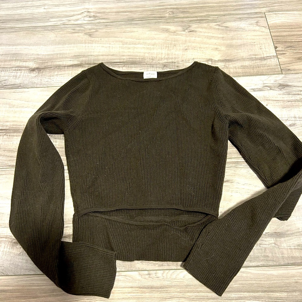 Aritzia wilfred sz 2 slit top